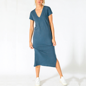 Open image in slideshow, Perfect White Tee | Abbey Dress | Night
